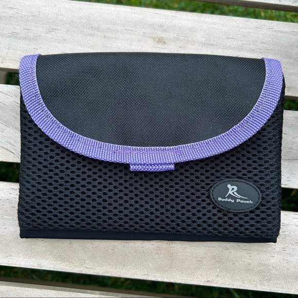 Buddy Pouch - Belt Free Running / Travel Pouch - Picture 1 of 4